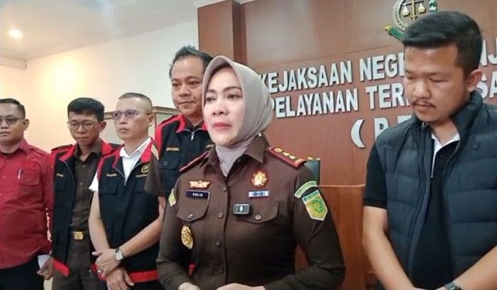 kejari_tanjungbalai_geledah_kantor_kpu_diduga_terkait_korupsi_dana_hibah_rp165_miliar