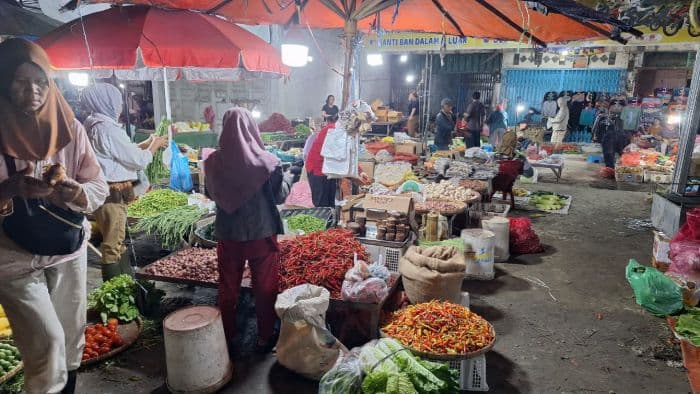 harga_cabai_di_medan_fluktuatif_pasar_petisah_naik_tajam_dan_kampung_lalang_turun