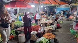 harga_cabai_di_medan_fluktuatif_pasar_petisah_naik_tajam_dan_kampung_lalang_turun