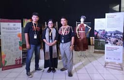 kisah_trisna_pardede_perempuan_di_balik_tenun_batak_berpewarna_alami_yang_mendunia