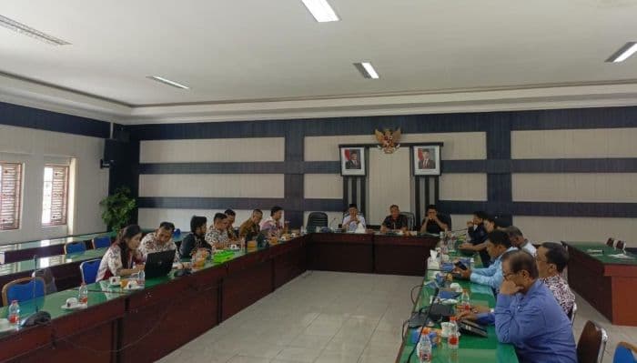 pansus_pad_dprd_simalungun_kaji_strategi_peningkatan_pendapatan_ke_batu_bara_dan_asahan_