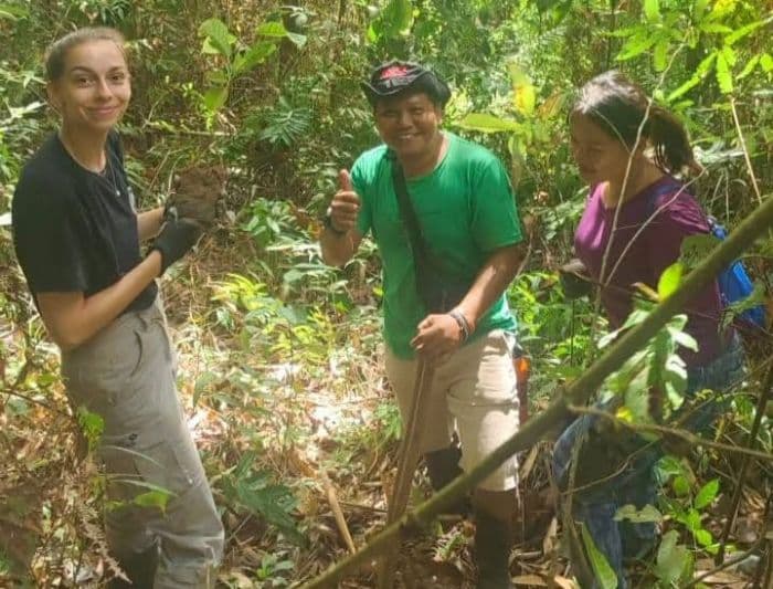peduli_bumi_wna_asal_jerman_dan_prancis_tanam_pohon_di_tngl_bukit_lawang