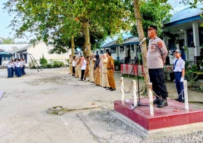 polsek_indrapura_ajak_siswa_smpn_1_air_putih_bentuk_tatanan_hidup_positif