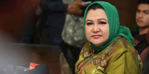 sebelum_meninggal_emilia_contessa_telepon_denada