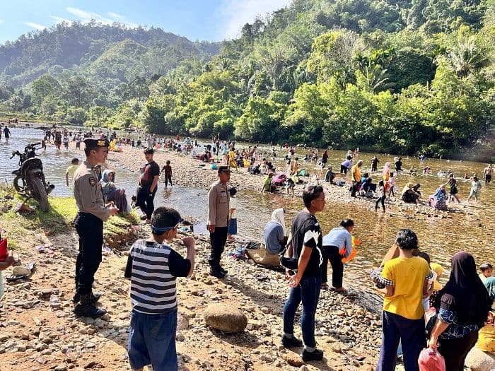 151_personel_amankan_tradisi_balimolimo_sambut_ramadan_di_tapteng