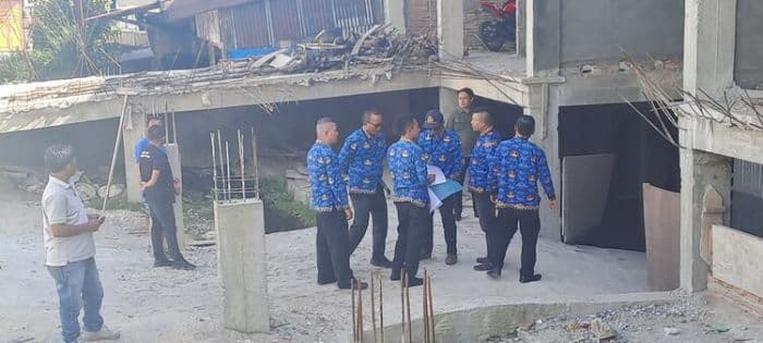 warga_soroti_bangunan_di_desa_pohan_tonga_diduga_tanpa_pbg_