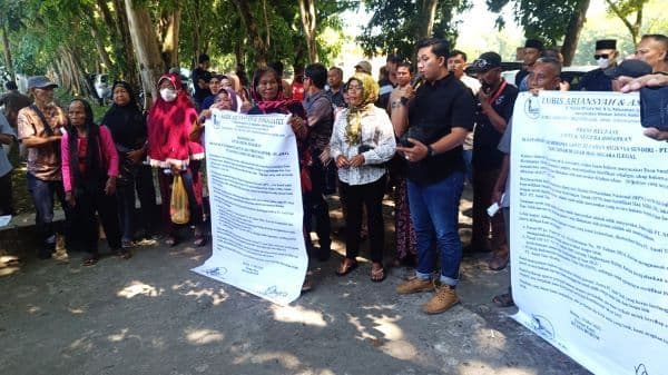 geruduk_dprd_langkat_warga_tuntut_pengembalian_tanah_dari_pt_amal_tani