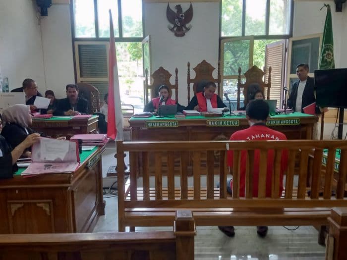 pengedar_1_kg_sabu_di_medan_divonis_14_tahun_penjara
