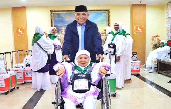 samiah_purba_calon_haji_tertua_dari_simalungun_berangkat_ke_tanah_suci_di_usia_91_tahun