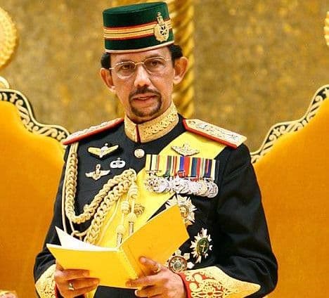 sultan_brunei_darussalam_jalani_perawatan_di_rs_malaysia