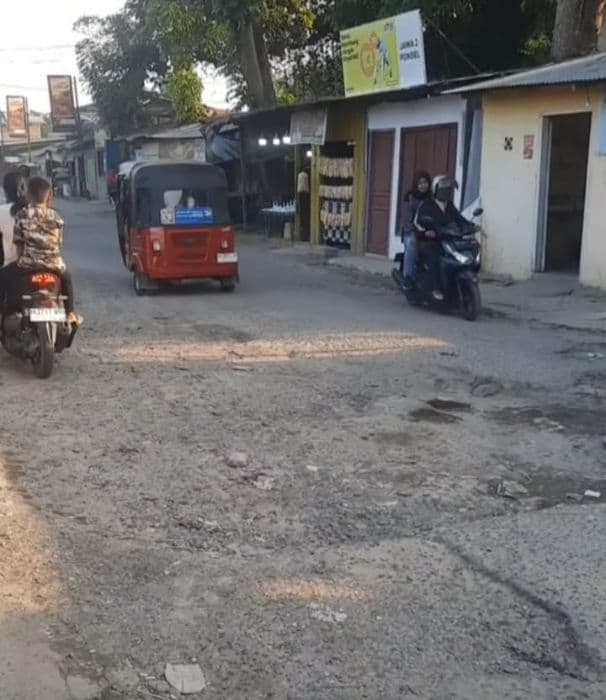 warga_deli_serdang_kecewa_janji_perbaikan_jalan_tak_kunjung_terwujud