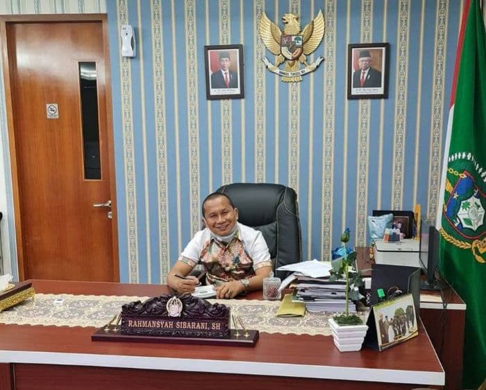 dprd_sumut_kecam_penyebar_hoaks_terkait_beasiswa_mahasiswa_tapteng