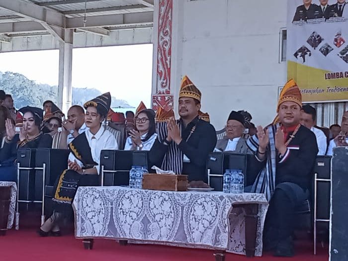 hadiri_pesta_budaya_oangoang_di_pakpak_bharat_gubernur_bobby_nasution_resmikan_gedung_perpustakaan