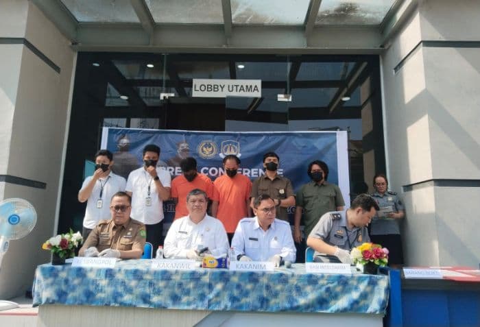 imigrasi_medan_tangkap_2_wna_india_tak_miliki_izin_tinggal_satu_dideportasi