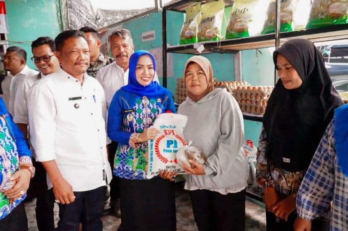bupati_labuhanbatu_ajak_seluruh_instansi_dan_masyarakat_besarkan_koperasi_merah_putih