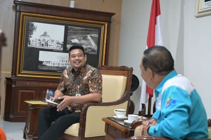 gubernur_bobby_tampung_aspirasi_serikat_pekerja_bahas_kesejahteraan_buruh_