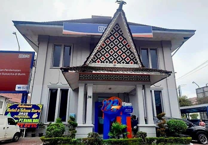suku_bunga_acuan_turun_bri_dorong_kredit_umkm