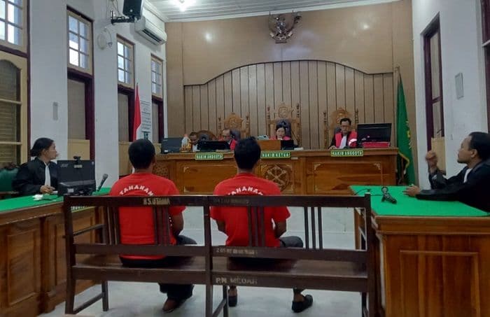 hakim_pn_medan_tegur_wartawan_ambil_foto_sidang_pengacara_pemalsu_surat_kuasa_divonis_22_bulan_bui