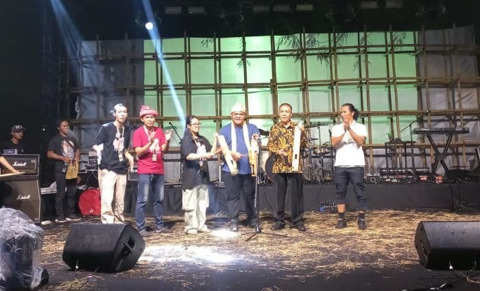 jong_bataks_arts_festival_2025_berakhir_energi_kreatif_anak_muda_dan_harapan_perbaikan_taman_budaya