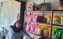 kios_makanan_kucing_di_medan_dibobol_maling_bertopeng_kerugian_capai_rp10_juta