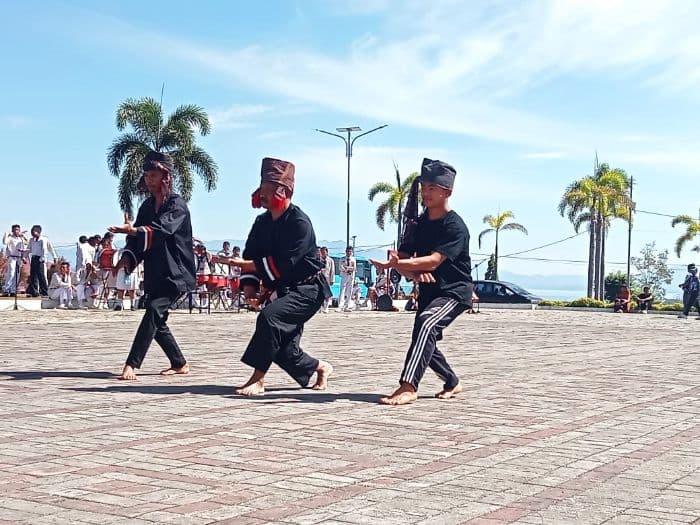 momentum_sumpah_pemuda_generasi_toba_diharapkan_berprestasi_dan_berbudaya