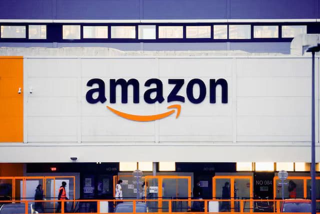 mulai_hari_ini_amazon_bakal_phk_massal_30000_pegawai