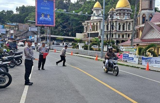 antisipasi_macet_libur_panjang_polres_simalungun_fokus_pengamanan_di_tiga_titik_strategis