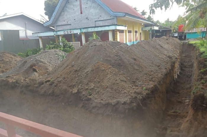 gereja_di_lau_bakeri_deli_serdang_dirusak_pakai_beko_jemaat_lapor_polisi