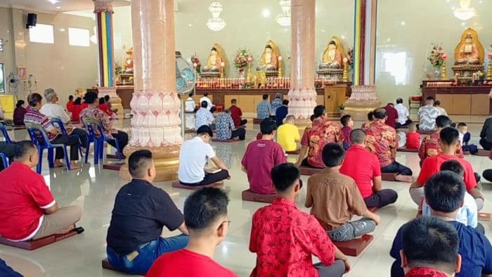 ibadah_tahun_baru_imlek_2576_di_vihara_avalokitesvara_sibolga_umat_diajak_mencari_keberkahan_hidup