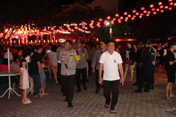 polres_tanjung_balai_bersama_sat_brimob_polda_sumut_patroli_jaga_keamanan_malam_perayaan_imlek