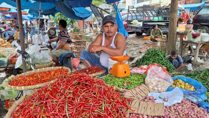 h2_lebaran_harga_komoditas_pangan_di_medan_masih_tinggi