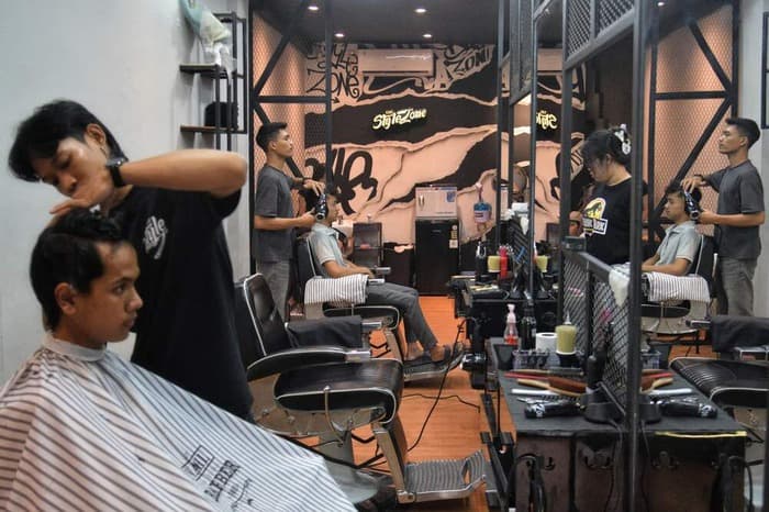 jasa_pangkas_rambut_jelang_lebaran