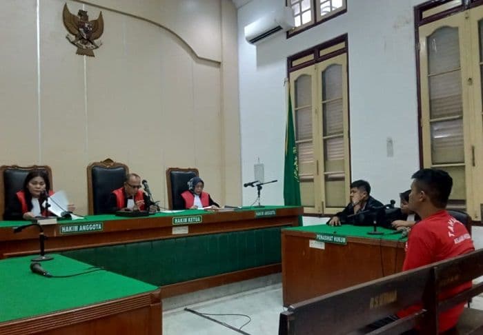 aniaya_prajurit_tni_hingga_buta_anggota_okp_medan_divonis_3_tahun_penjara