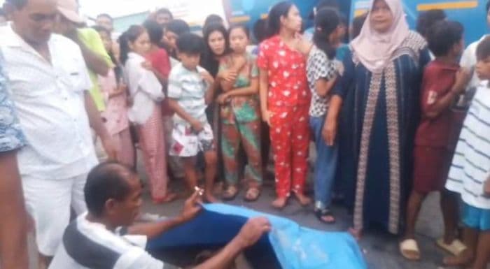 dipicu_jalan_berlubang_pelajar_kakak_adik_tewas_digilas_truk_di_belawan