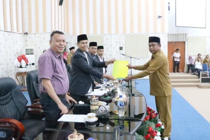 dprd_sergai_dengarkan_jawaban_bupati_dan_bahas_dua_ranperda
