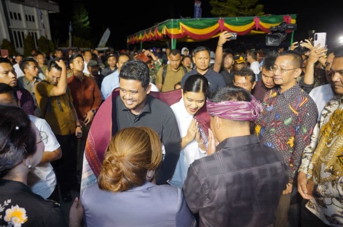 kado_hari_jadi_ke22_tahun_humbahas_gubernur_bobby_nasution_sampaikan_sejumlah_rencana_pembangunan_tahun_2026