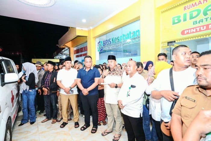 kecelakaan_mahasiswa_di_lima_puluh_bupati_batu_bara_lepas_pemulangan_jenazah_