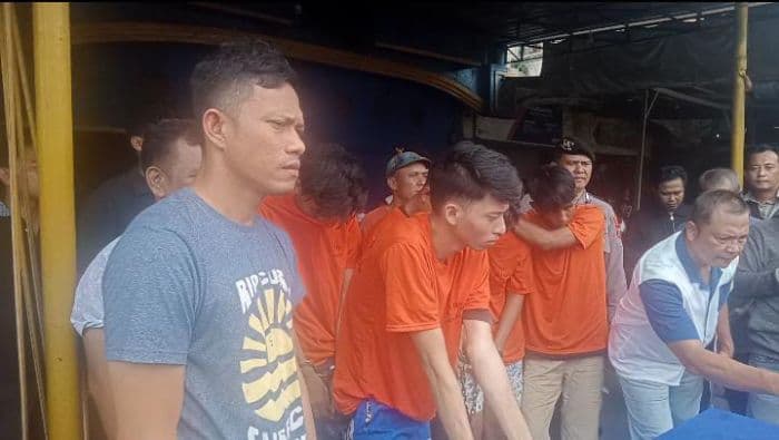 lima_begal_diringkus_polisi_di_tiga_lokasi_berbeda_uang_hasil_kejahatan_dipakai_foyafoya