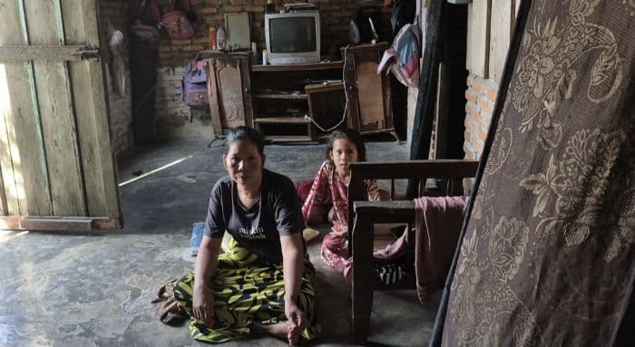 lindawati_rumah_reyot_anak_sakit_bantuan_pemerintah_tak_pernah_dapat_lagi