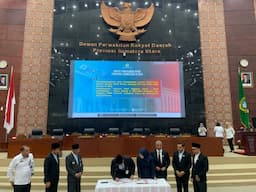 apbd_sumut_2025_surplus_rp39_miliar_dprd_dan_pemprovsu_sepakati_kuappas_2026