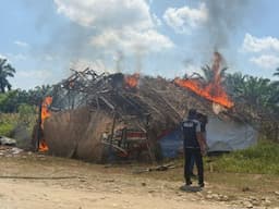 barak_narkoba_di_binjai_selatan_kembali_digerebek_dan_dimusnahkan_polisi