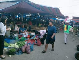 harga_kebutuhan_pokok_di_pasar_pangururan_relatif_stabil_sejumlah_komoditas_alami_kenaikan