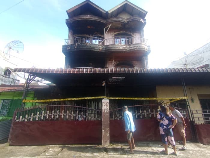 kebakaran_dua_rumah_di_siantar_timur_satu_anak_meninggal_dunia