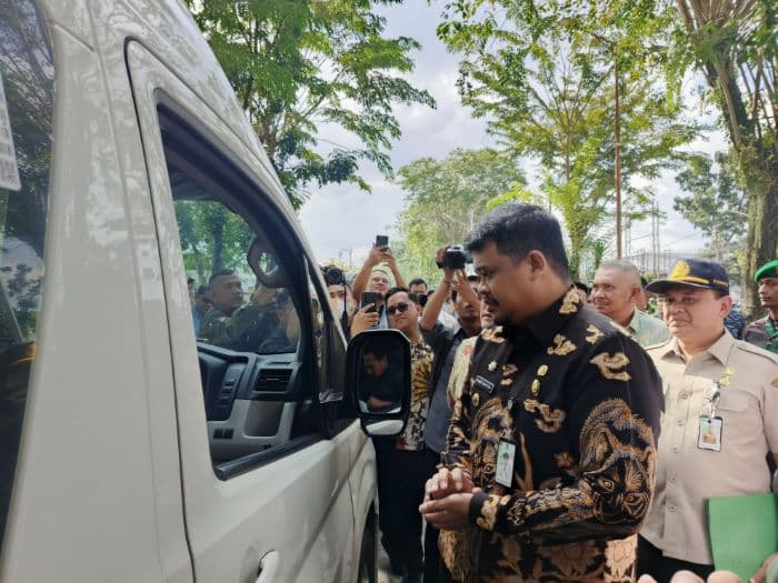 optimalkan_pendapatan_pajak_kendaraan_melalui_razia_bobby_nasution_ini_mengingatkan_bukan_hukuman