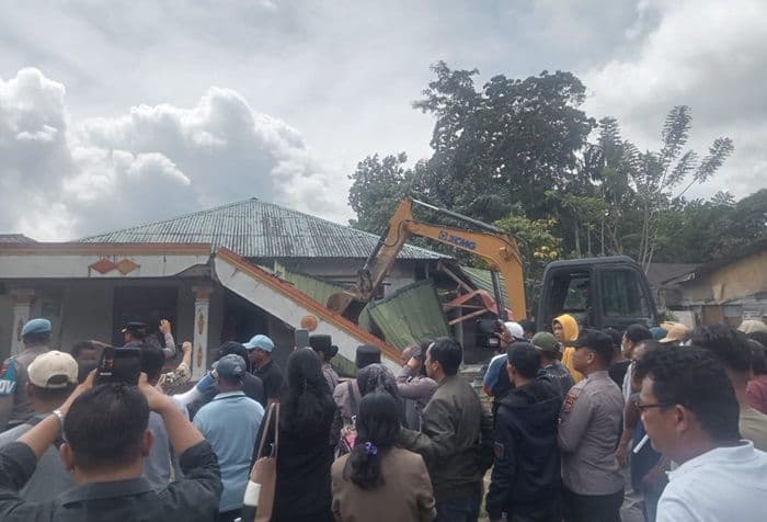 panitera_pn_tak_cocokkan_batas_eksekusi_di_toba_sempat_diwarnai_penolakan