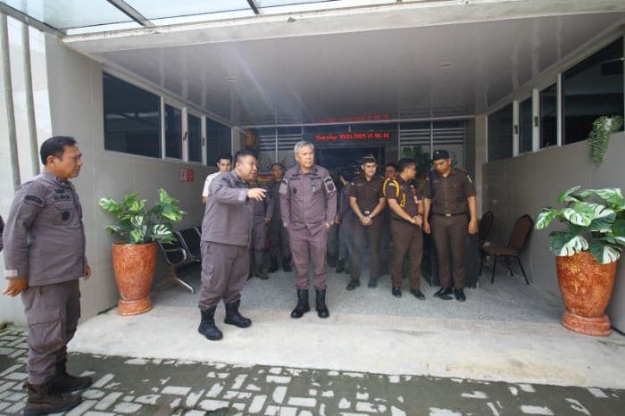 pasca_libur_panjang_isra_mikraj_dan_imlek_kajati_sumut_sidak_kedisiplinan_jajaran_