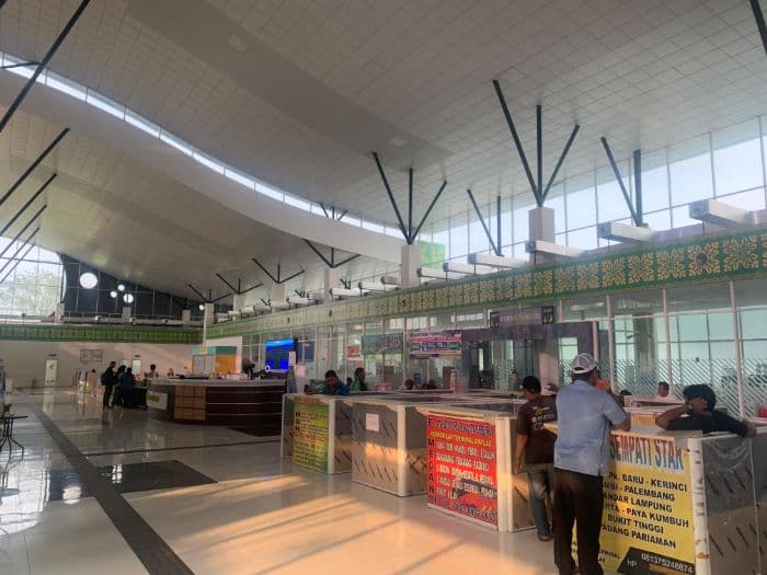 usai_libur_panjang_terminal_amplas_kembali_sepi