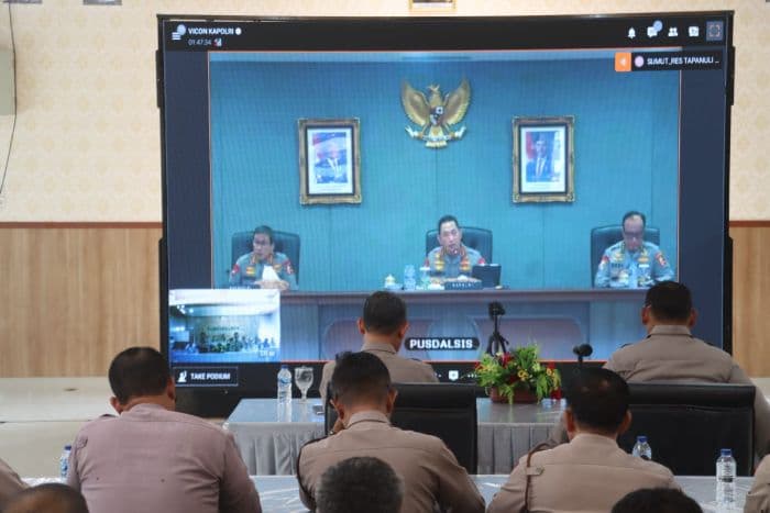 begini_arahan_kapolri_jelang_hari_buruh_besok