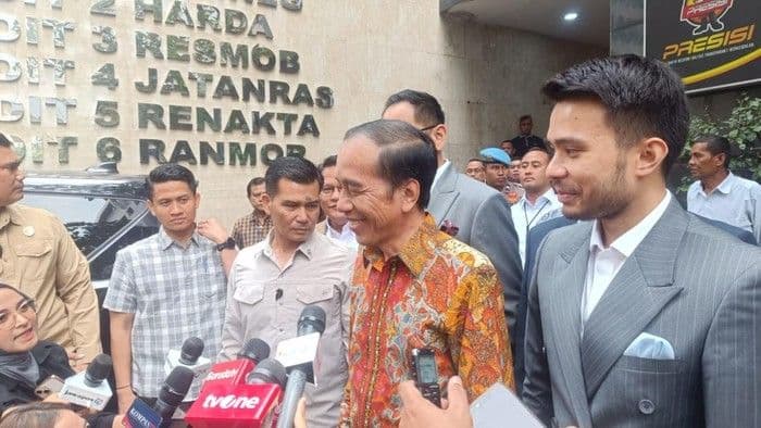 lima_orang_dipolisikan_jokowi_soal_tudingan_ijazah_palsu_berikut_inisialnya
