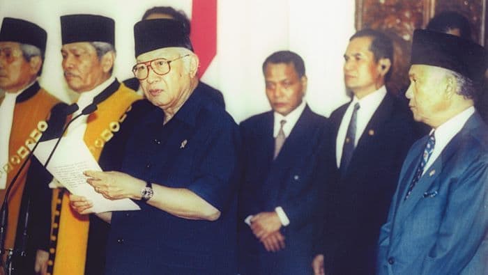 trauma_korban_tak_bisa_dibayar_aktivis_tolak_soeharto_jadi_pahlawan